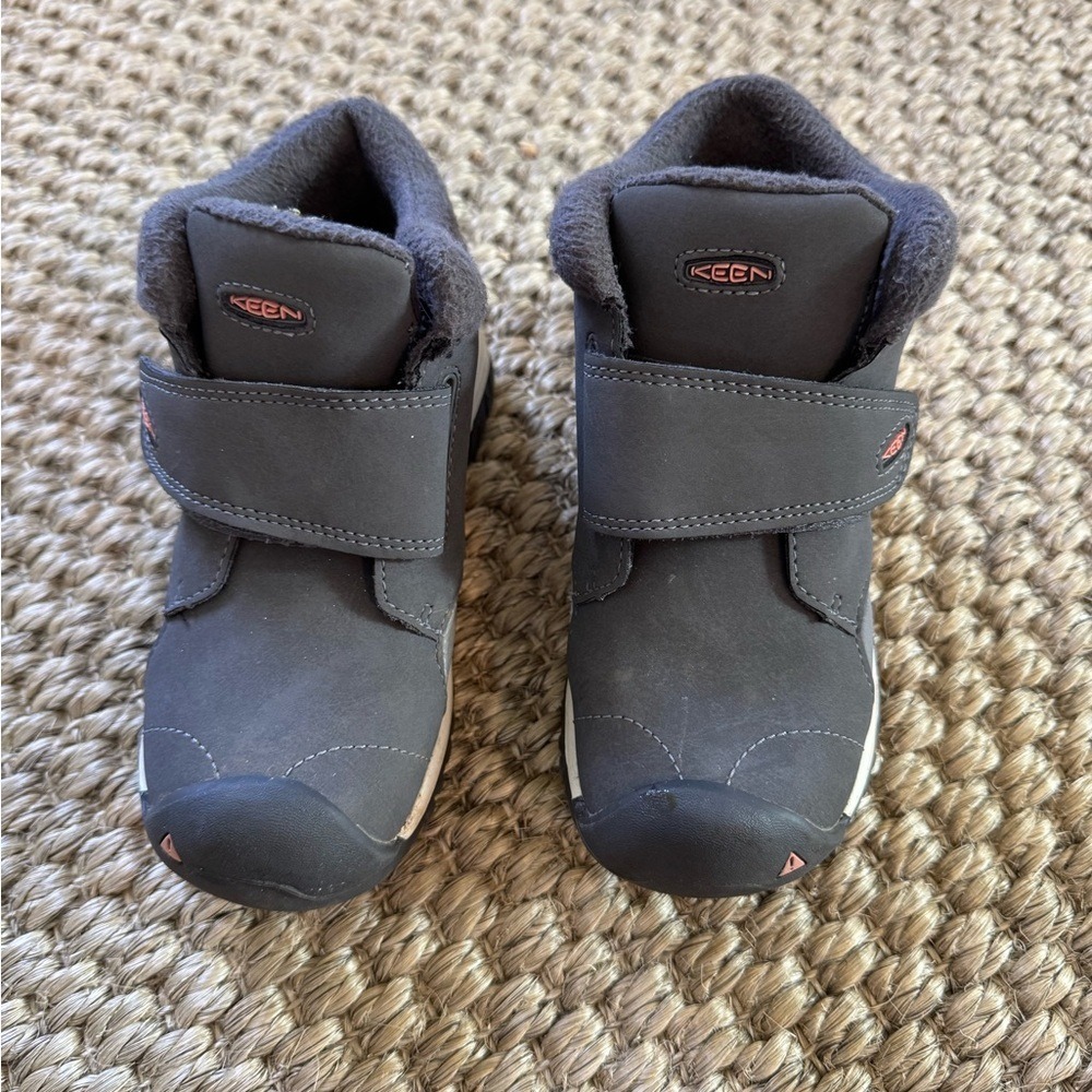 Keen Kids Winter Gray Boots Waterproof Insulated Toddler Size 11
